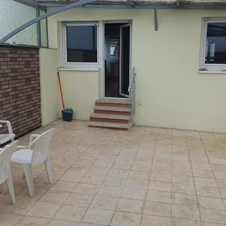 Beautiful With Lots Of Space To Relax *