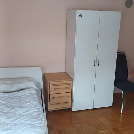 Beautiful With Lots Of Space To Relax * Philippsburg